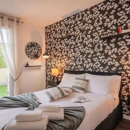 Agape By Kleidos -disney A 10min, T2 , 4p, Parking Gratuit Et Terrasse * Magny-le-Hongre